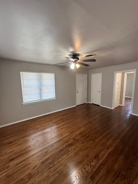 Building Photo - 4228 NW 15th St