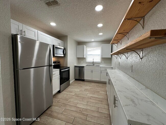 Building Photo - 2296 Shelby Dr