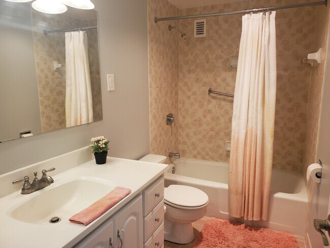 Building Photo - 3701 S George Mason Dr