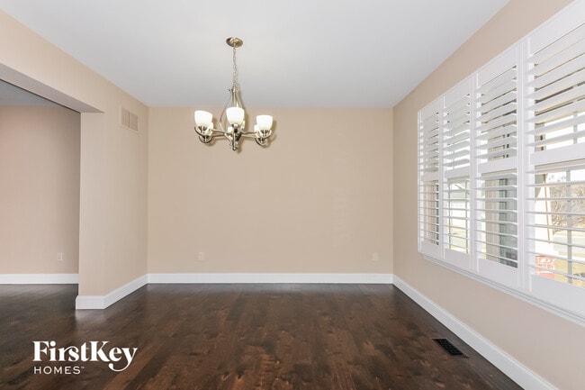 Building Photo - 678 Lost Canyon Blvd