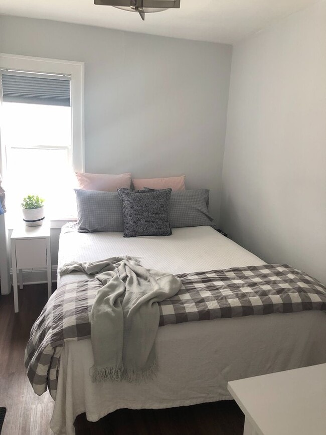 Building Photo - Annesley - 1438-1440 S 72nd Street