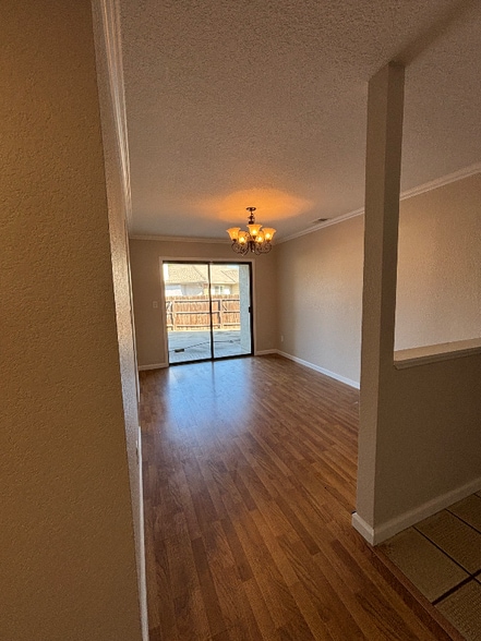 Building Photo - 3733 Chippewa St