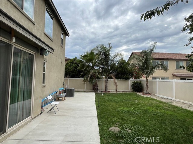 Building Photo - 5749 Brianhead Dr