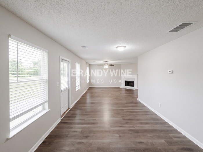 Building Photo - 3075 Pebble Creek Ln