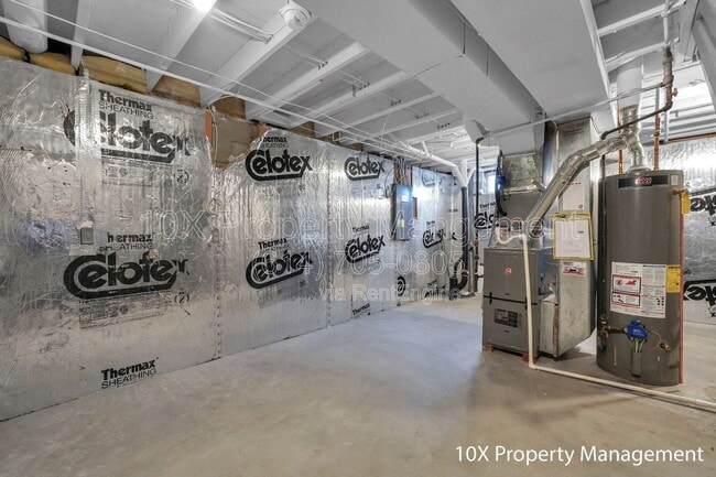 Building Photo - 7224 Candlestone Dr