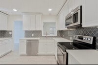 Building Photo - 350 N Phelps Ave