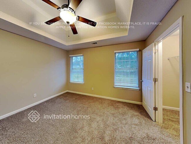 Building Photo - 372 Othello Dr