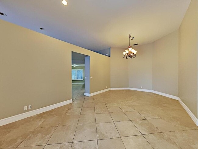 Building Photo - 1076 Deerwood Ln