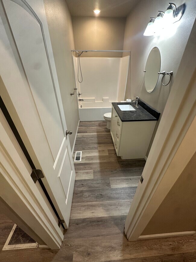 Building Photo - 236 E St