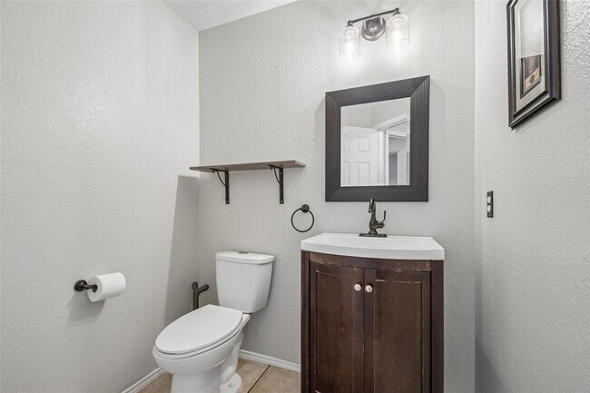 Building Photo - 1110 Brashear Ln