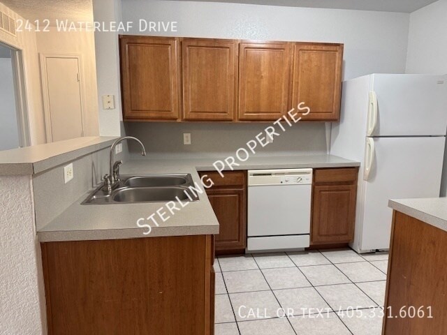 Building Photo - 2412 Waterleaf Dr