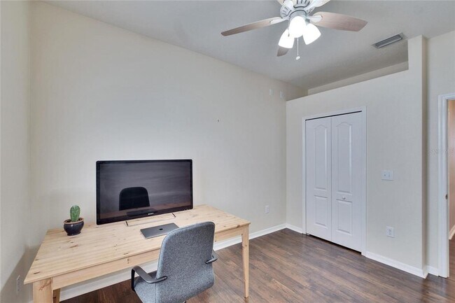 Building Photo - 9105 Crystal Commons Way