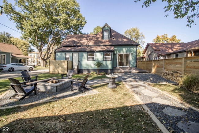 Building Photo - 1383 Cherry St