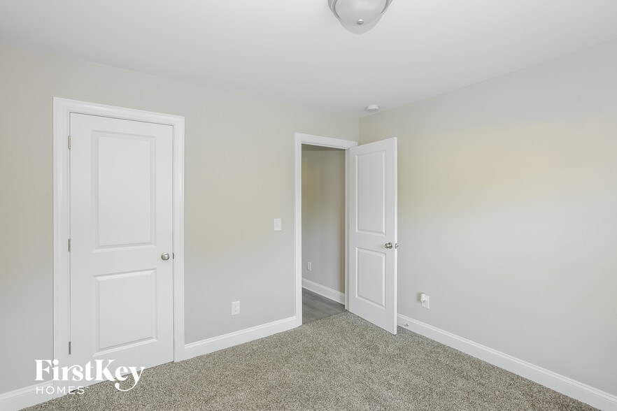 Building Photo - 780 Cherrywood St