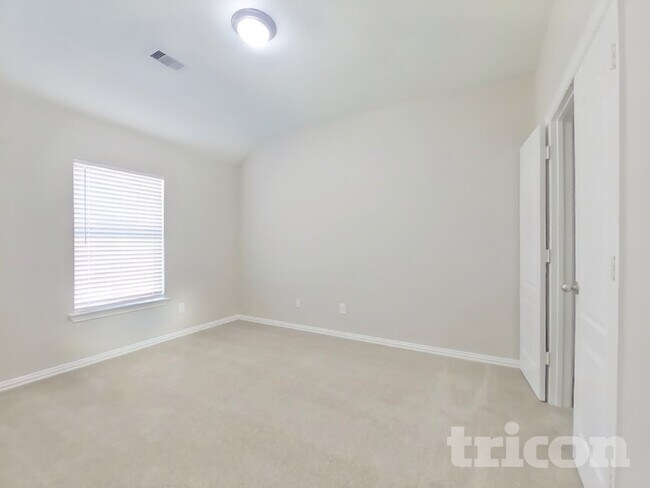 Building Photo - 9915 Bronze Mill Ln