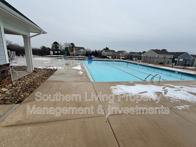 Building Photo - 12027 Zazu Wy