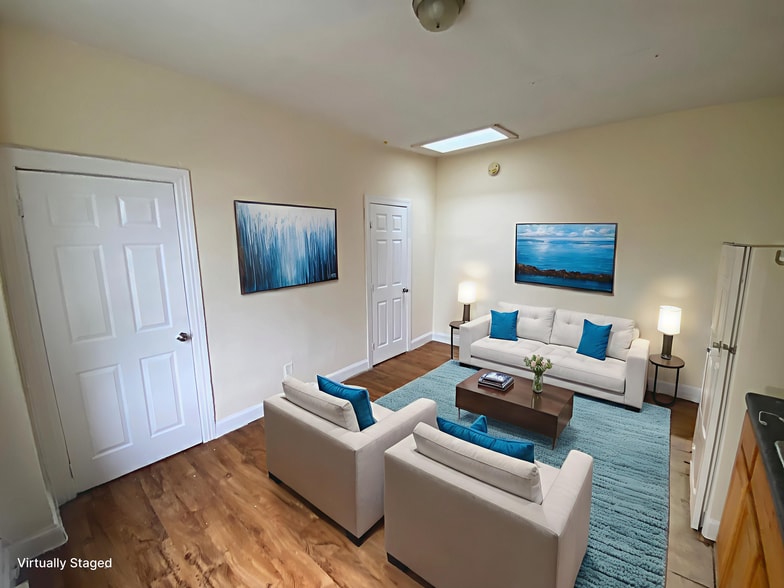 Primary Photo - 5900 Pine St