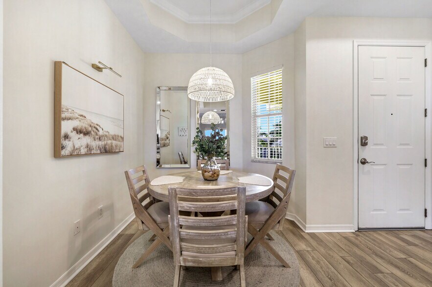 Building Photo - 1781 Four Mile Cove Pky