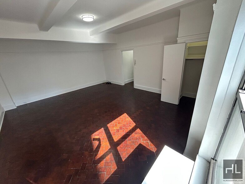 Building Photo - WEST 73 STREET