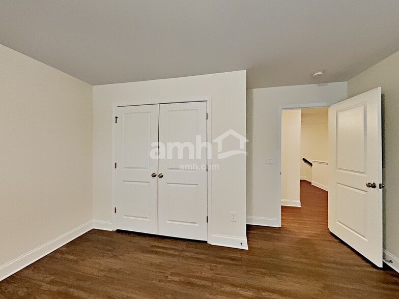 Building Photo - 692 Woodall Rd