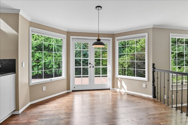 Building Photo - 4bd/2.5ba Woodinville House