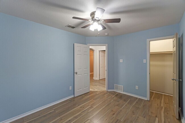 Building Photo - Ready for you to call this one home!