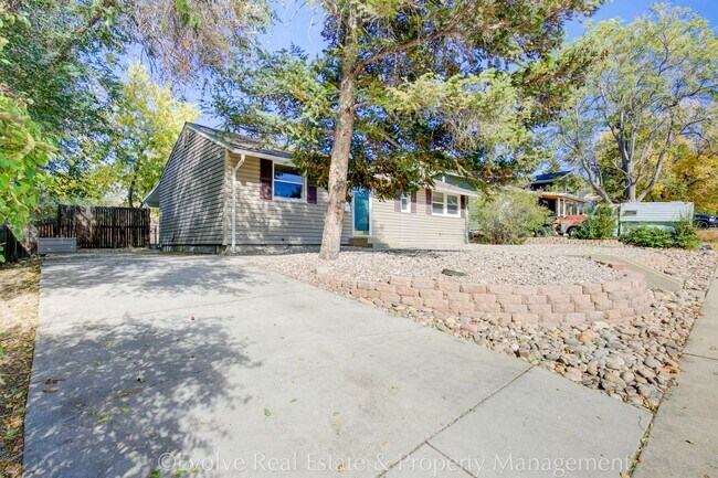 Building Photo - Evolve Real Estate: Charming Ranch Style Retreat In the Heart of Denver, 15 minutes to Downtown D...