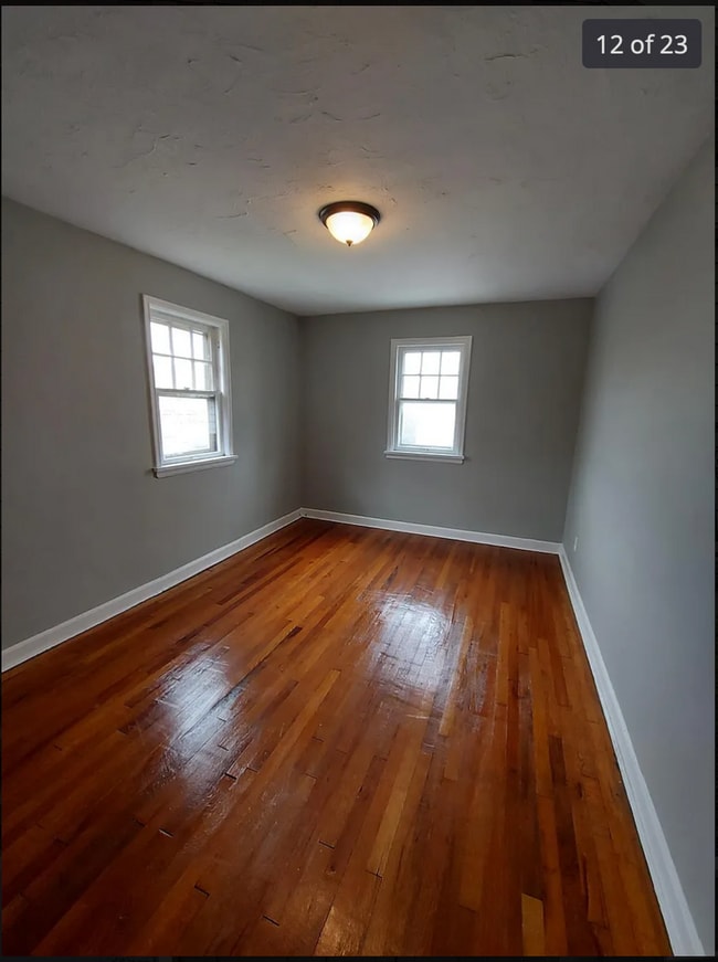 Building Photo - Newly Renovated Single Family Home in Exce...