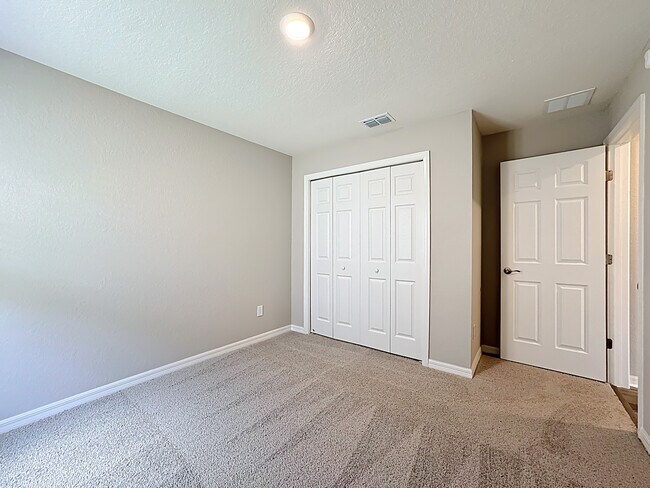 Building Photo - 877 Cypress Creek Run