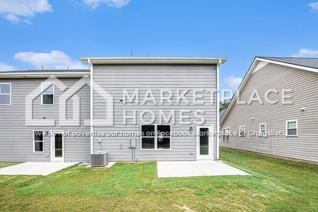 Building Photo - 1912 Schoolhouse Ln