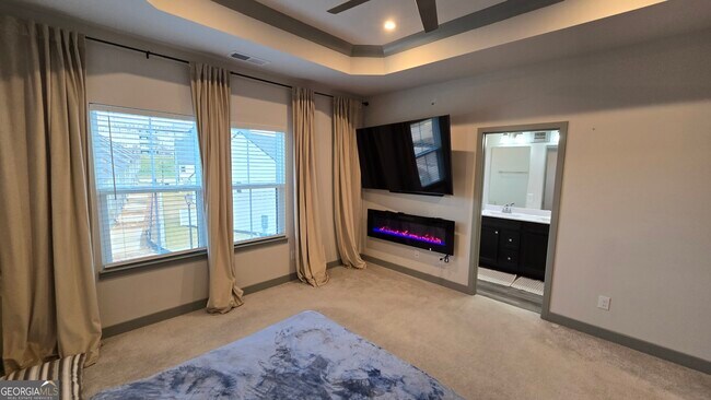 Building Photo - 115 Climbing Ivy Cir