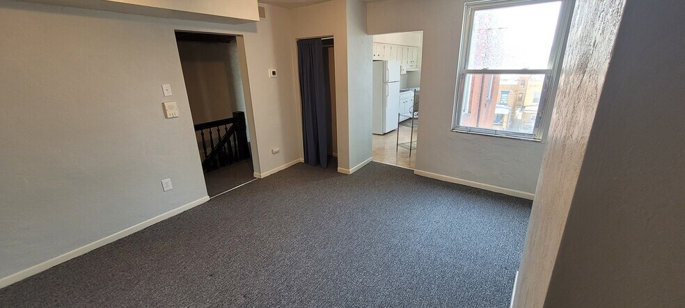 Living Room - 346 Meyran Ave