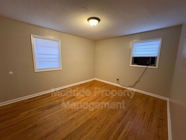Building Photo - 1404 Ranch Dr