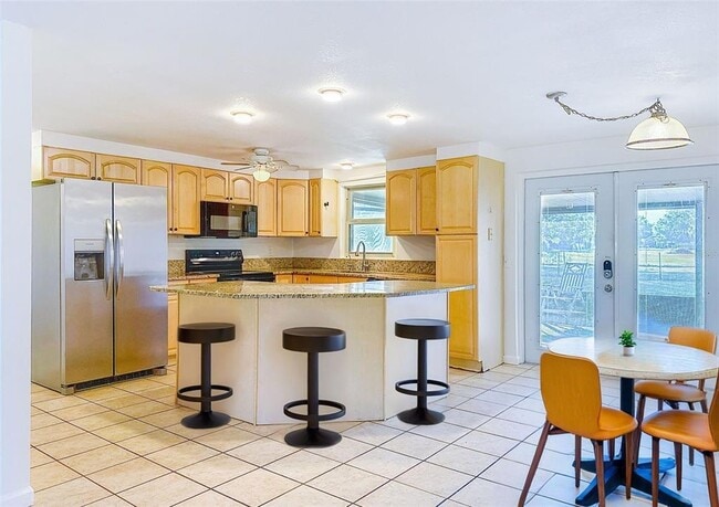 Building Photo - 3239 Allen Rd