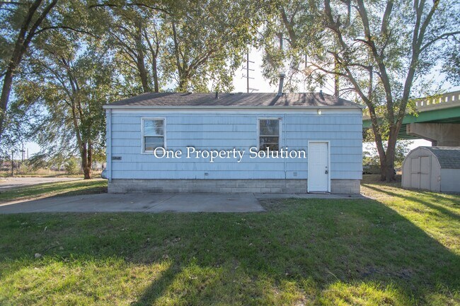 Building Photo - 1209 Logan St