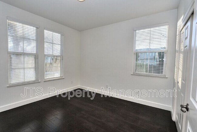 Building Photo - 5602 Jerry Litell Way
