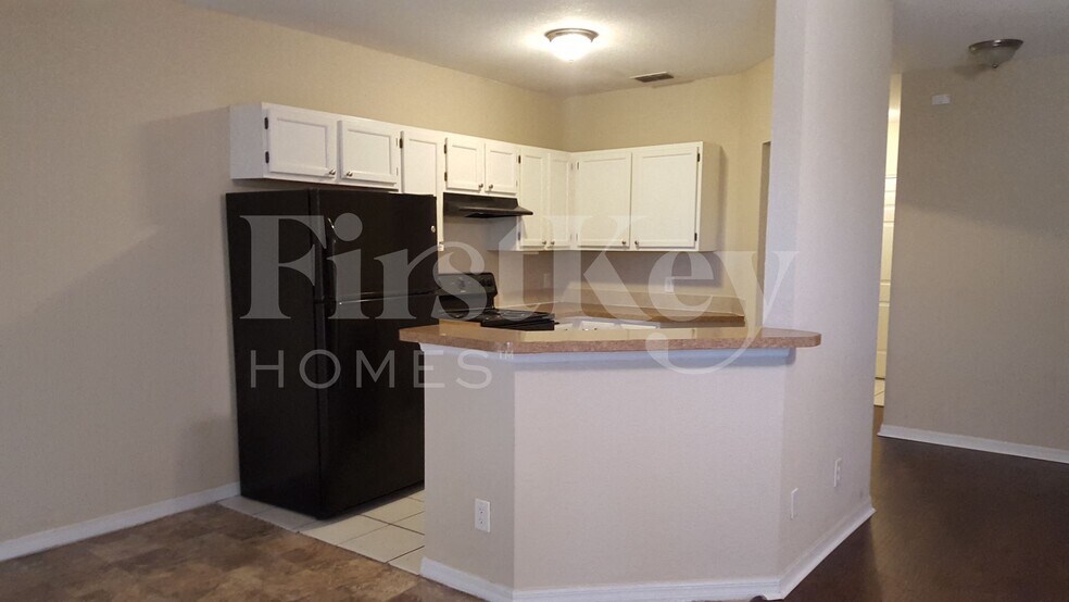 Building Photo - 3978 N Biscayne Dr