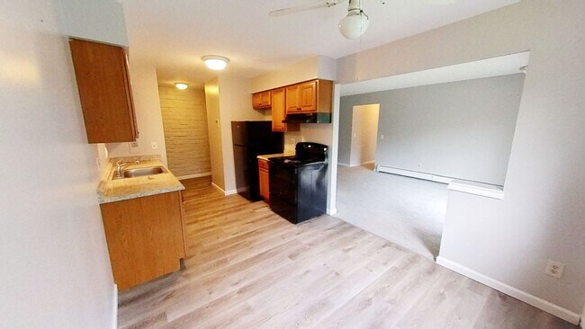Building Photo - 17 Stenwick Dr