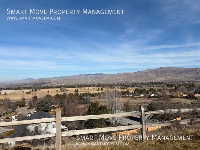 Building Photo - 2929 E Heartleaf Ln