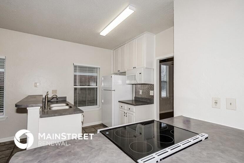 Building Photo - 7897 Bentwood Cir