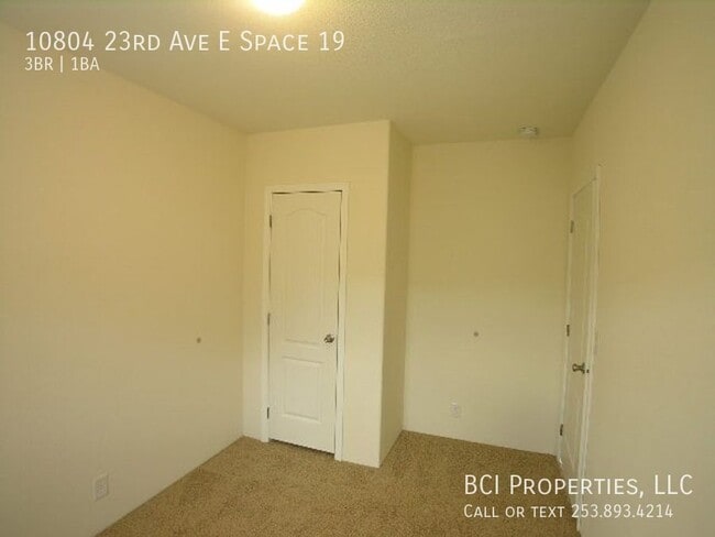 Building Photo - 10804 23rd Ave E