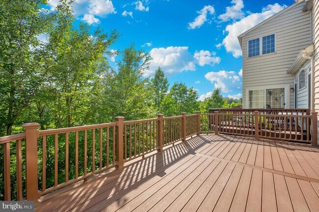 Building Photo - 4576 Fair Valley Dr