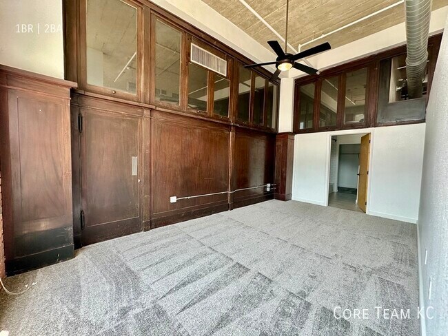 Building Photo - 934 Broadway Blvd