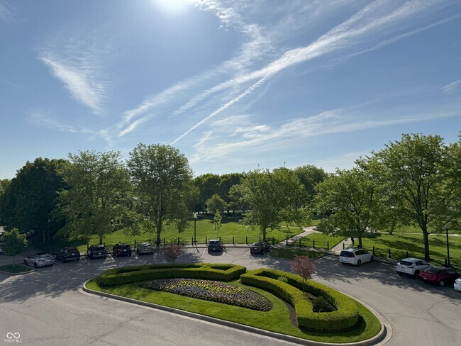 Building Photo - 12880 University,Unit 3b Crescent