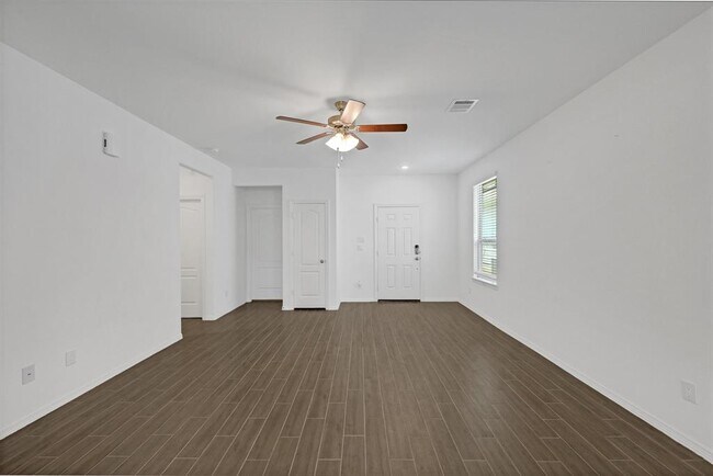 Building Photo - 25395 Northpark Lake Dr
