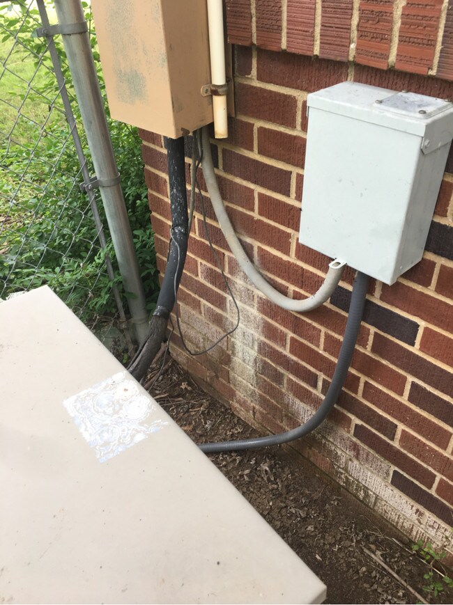 Building Photo - 967 Ford Chapel Rd