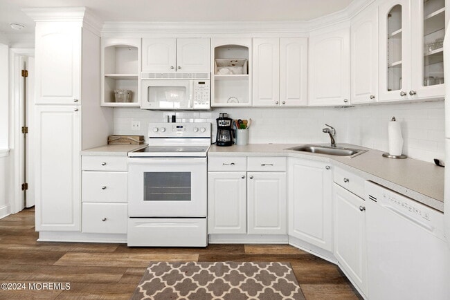 Building Photo - 13302 Long Beach Blvd