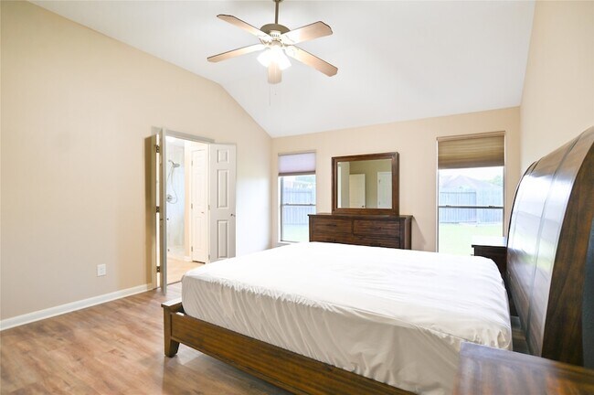 Building Photo - 203 Colony Creek Dr