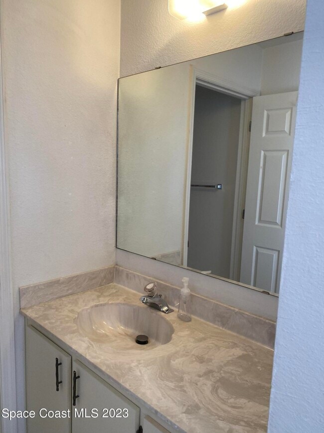 Building Photo - 1927 Quail Ridge Ct