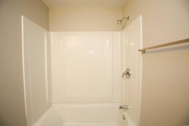 Building Photo - 514 Pollock St